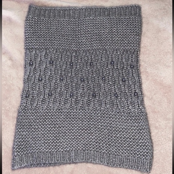 Betsey Johnson knit cowl neck scarf with pearls - Picture 1 of 4